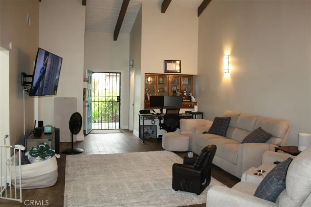 2011 W Katella #1 Anaheim, CA 92804