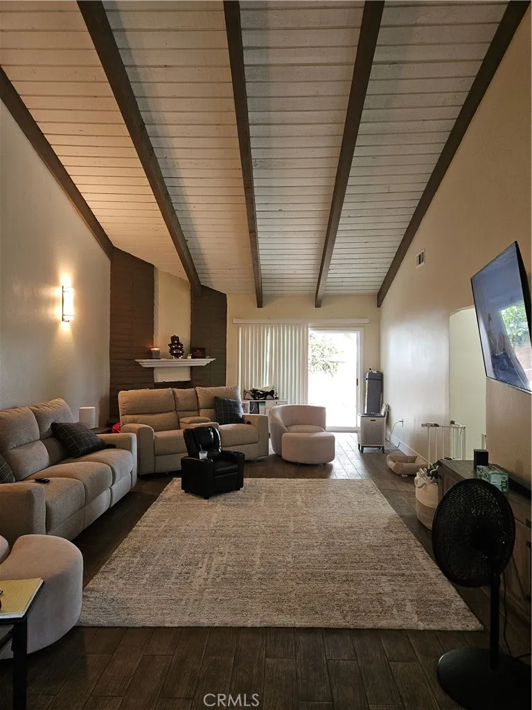 2011 W Katella #1 Anaheim, CA 92804