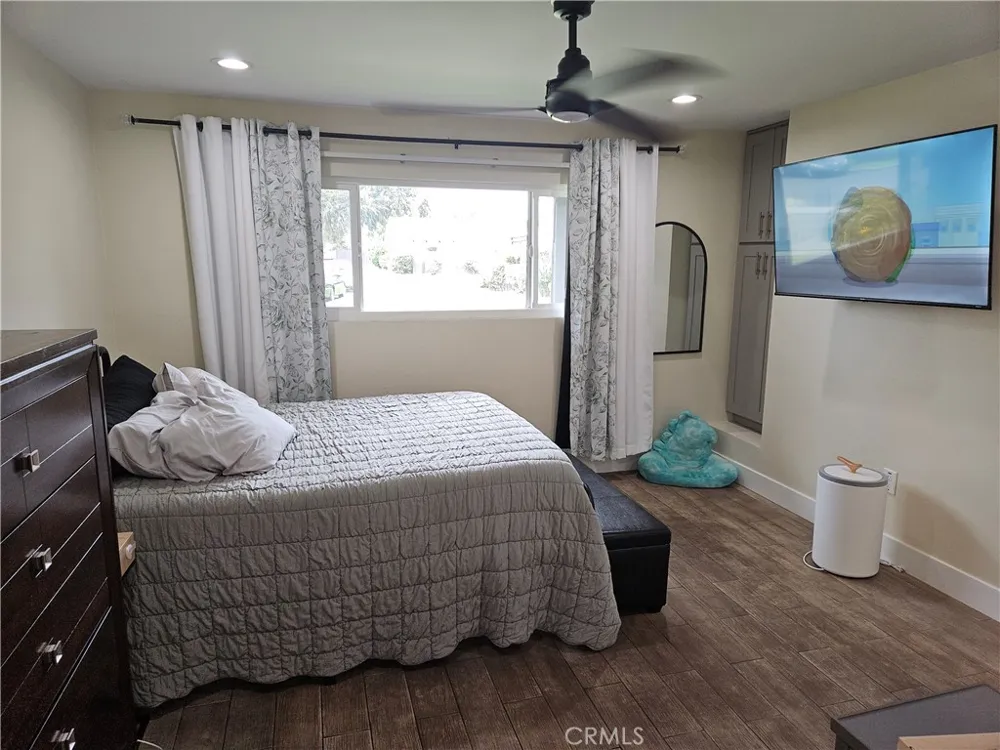 2011 W Katella #1 Anaheim, CA 92804