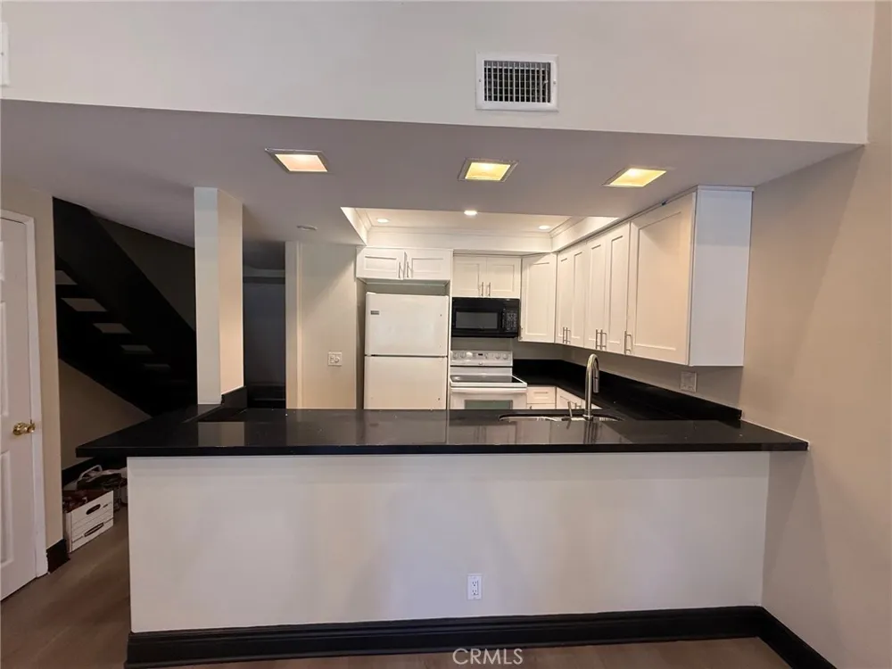 300 S Prospectors Diamond Bar, CA 91765