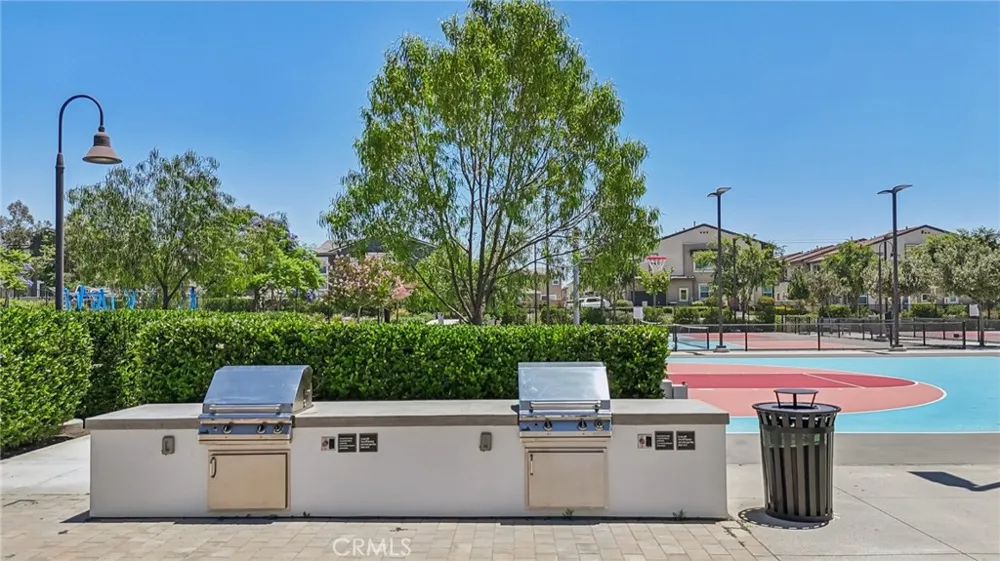 2818 E Berry Loop Privado #66 Ontario, CA 91761