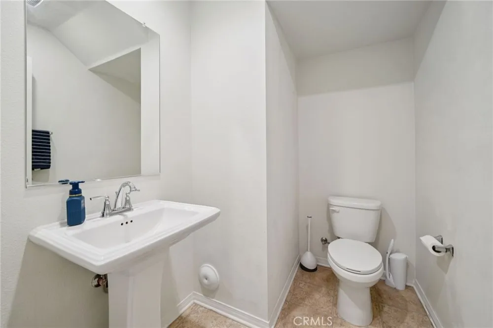 2818 E Berry Loop Privado #66 Ontario, CA 91761