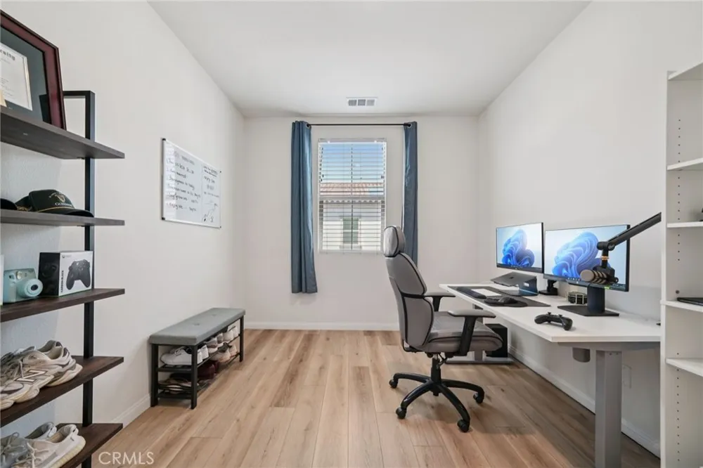 2818 E Berry Loop Privado #66 Ontario, CA 91761