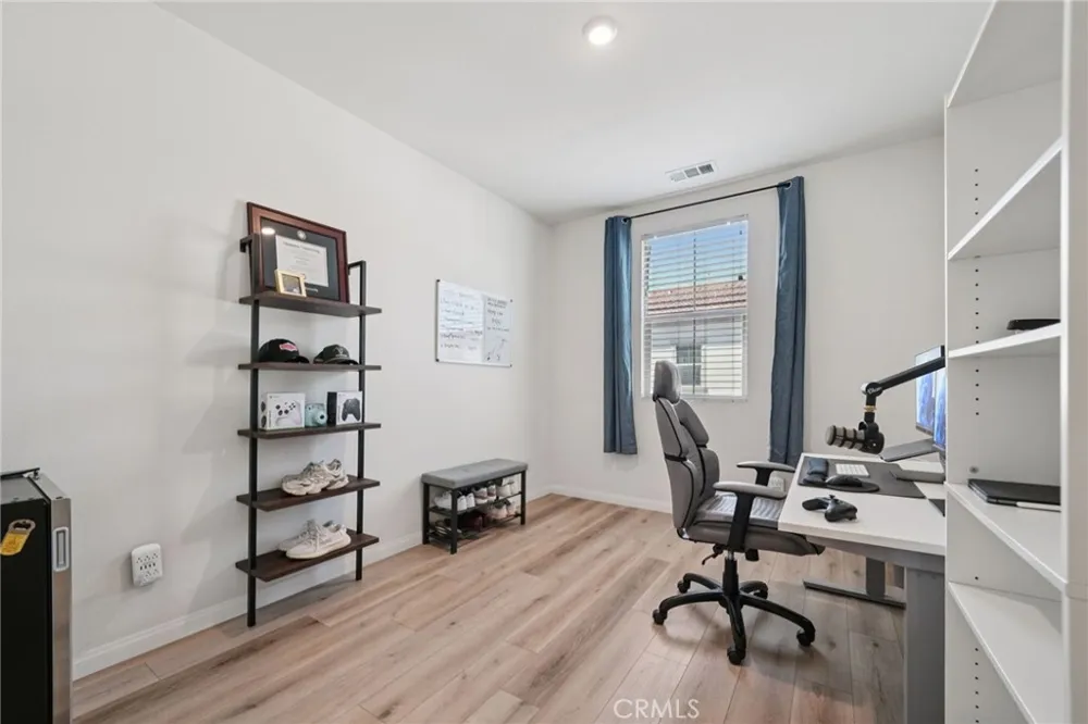 2818 E Berry Loop Privado #66 Ontario, CA 91761