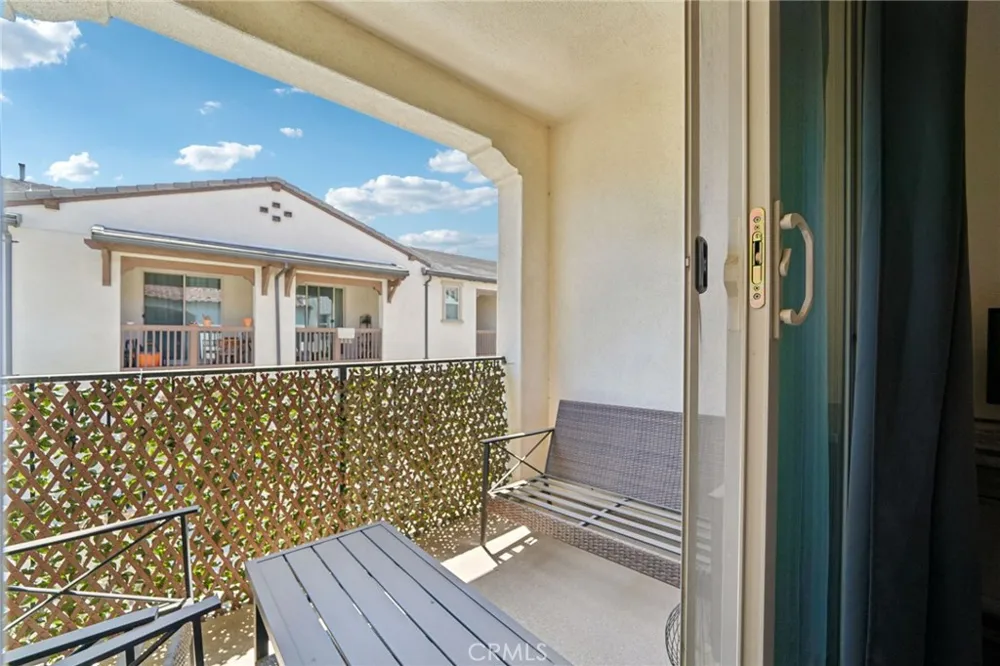 2818 E Berry Loop Privado #66 Ontario, CA 91761