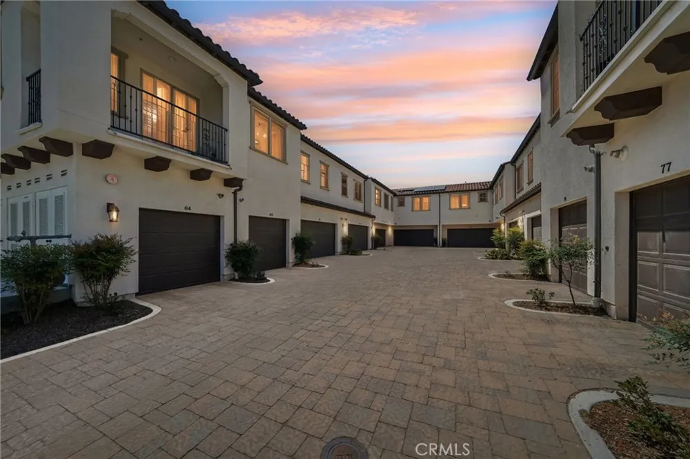 2818 E Berry Loop Privado #66 Ontario, CA 91761