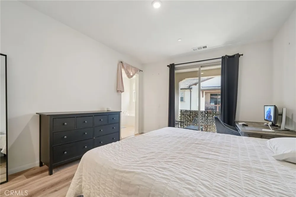 2818 E Berry Loop Privado #66 Ontario, CA 91761