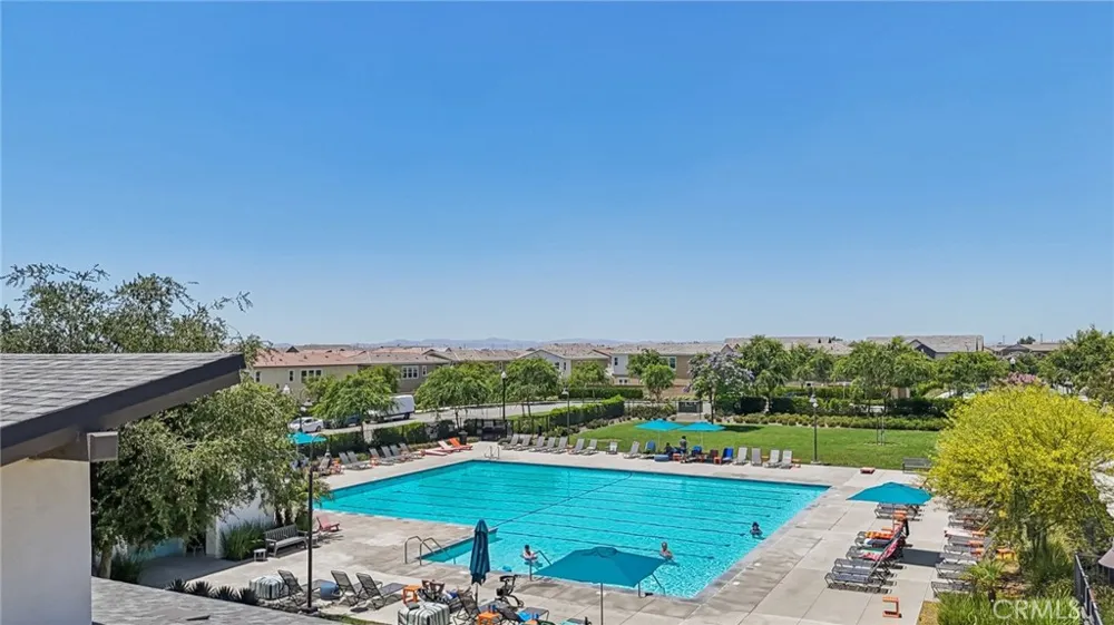 2818 E Berry Loop Privado #66 Ontario, CA 91761