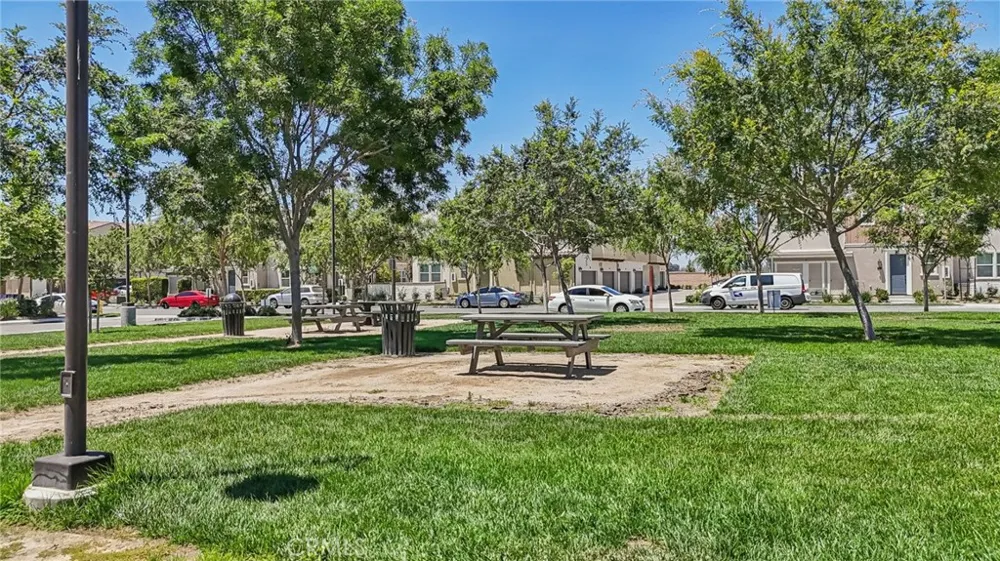 2818 E Berry Loop Privado #66 Ontario, CA 91761