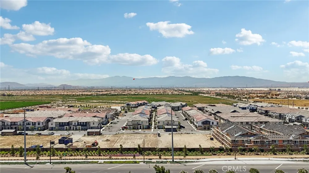 2818 E Berry Loop Privado #66 Ontario, CA 91761