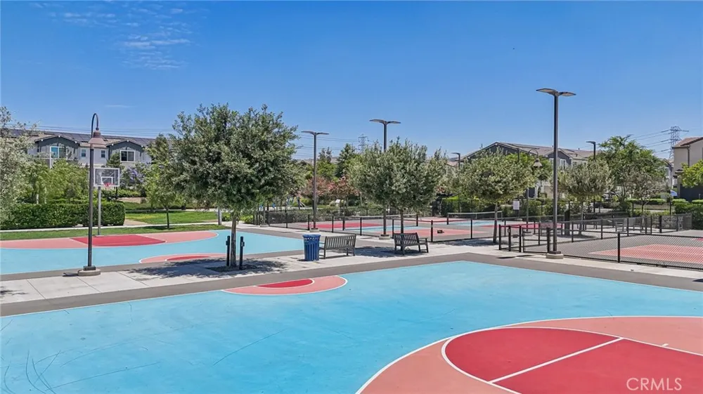 2818 E Berry Loop Privado #66 Ontario, CA 91761