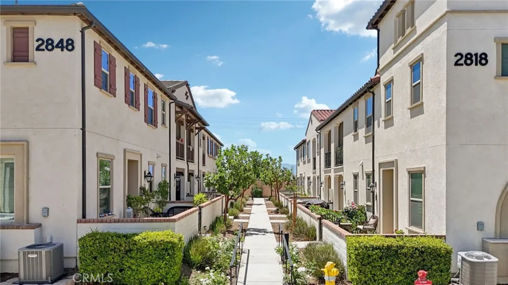 2818 E Berry Loop Privado #66 Ontario, CA 91761