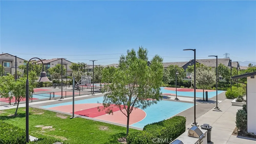 2818 E Berry Loop Privado #66 Ontario, CA 91761