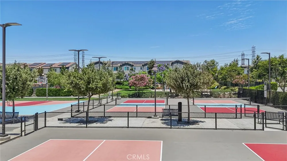 2818 E Berry Loop Privado #66 Ontario, CA 91761