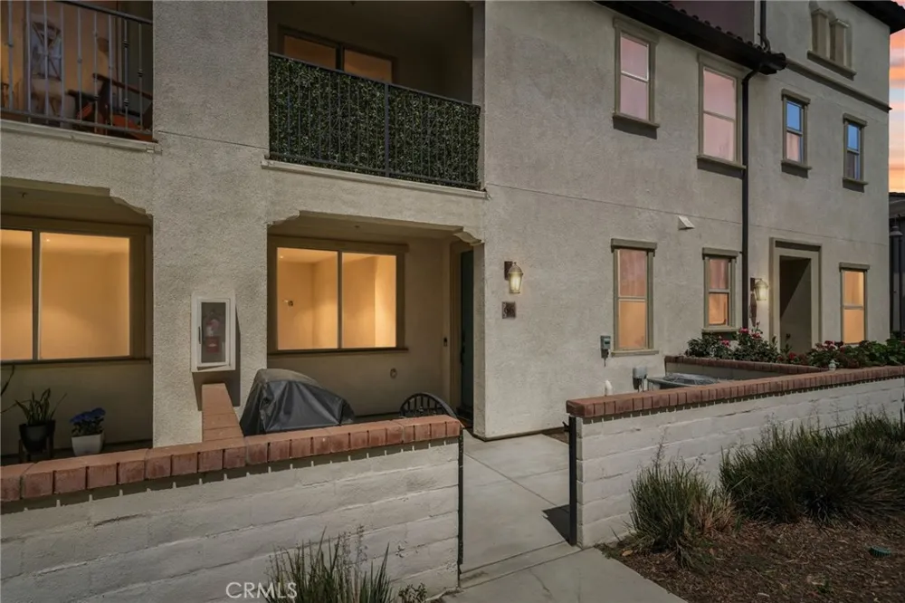 2818 E Berry Loop Privado #66 Ontario, CA 91761