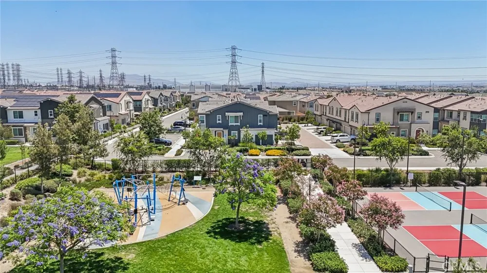 2818 E Berry Loop Privado #66 Ontario, CA 91761