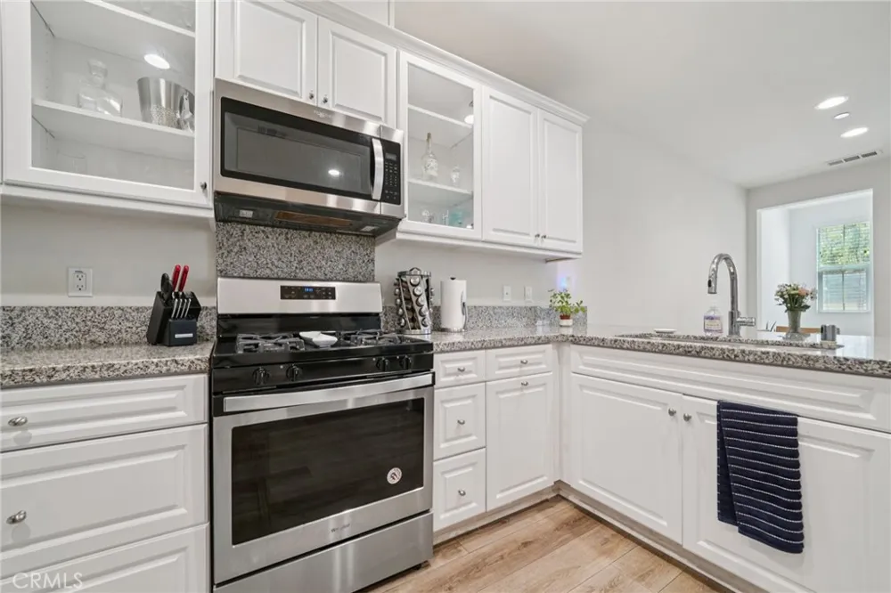 2818 E Berry Loop Privado #66 Ontario, CA 91761