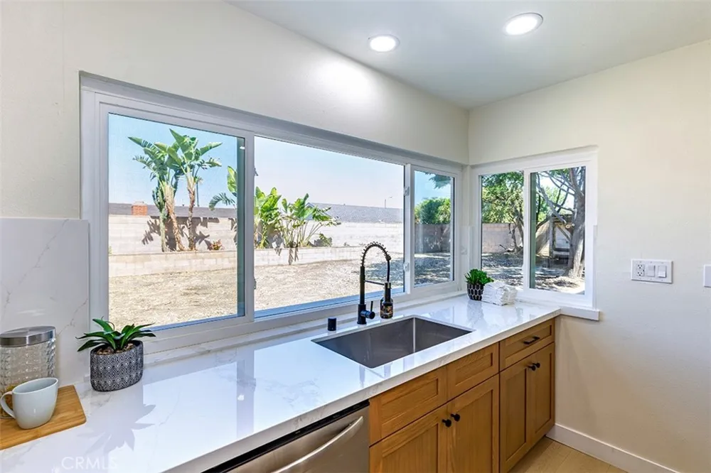 12638 Ramona Chino, CA 91710