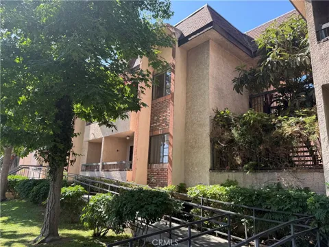 211 Magnolia #115