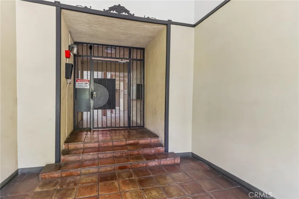 11507 Moorpark Street ##305 Studio City, CA 91602