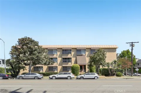 11507 Moorpark Street ##305