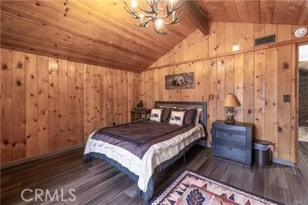 33417 Cedar Dr Arrowbear, CA 92382