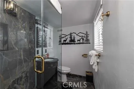 33417 Cedar Dr Arrowbear, CA 92382