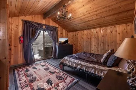 33417 Cedar Dr Arrowbear, CA 92382