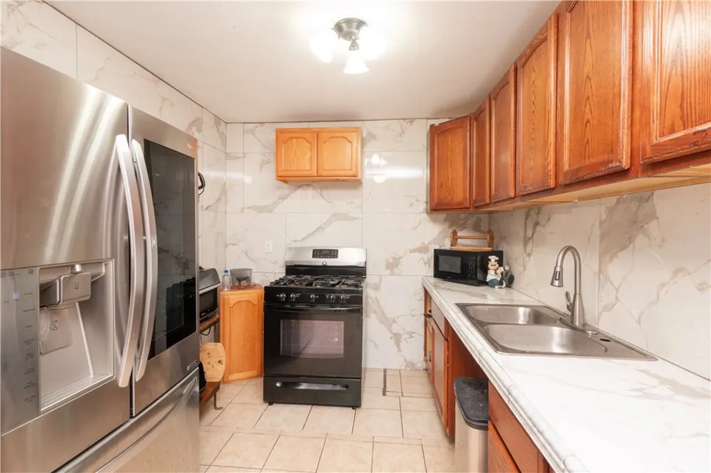 11430 Star Street Adelanto, CA 92301