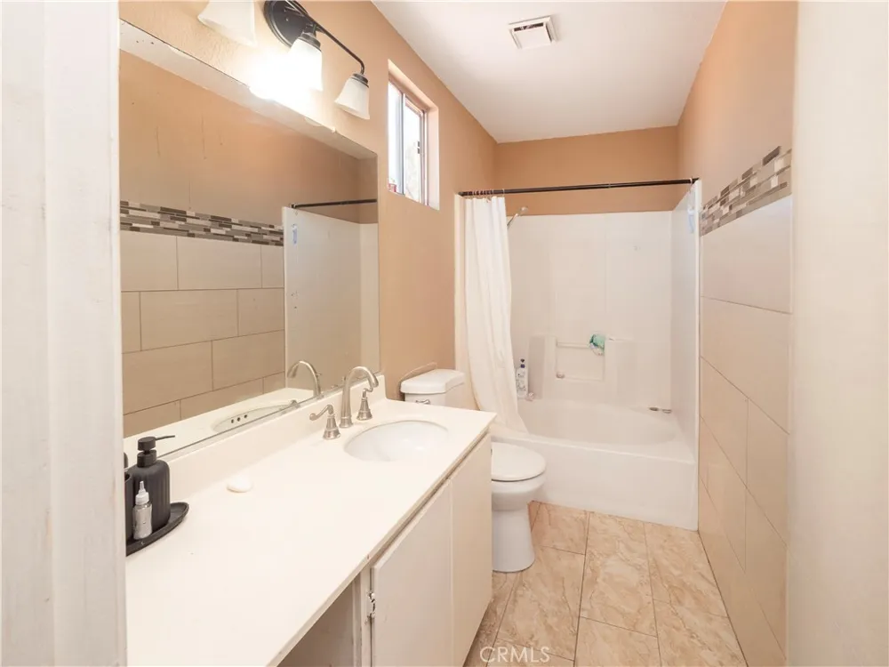 11430 Star Street Adelanto, CA 92301