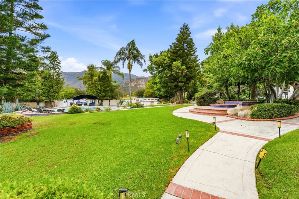 1067 Trevecca Claremont, CA 91711