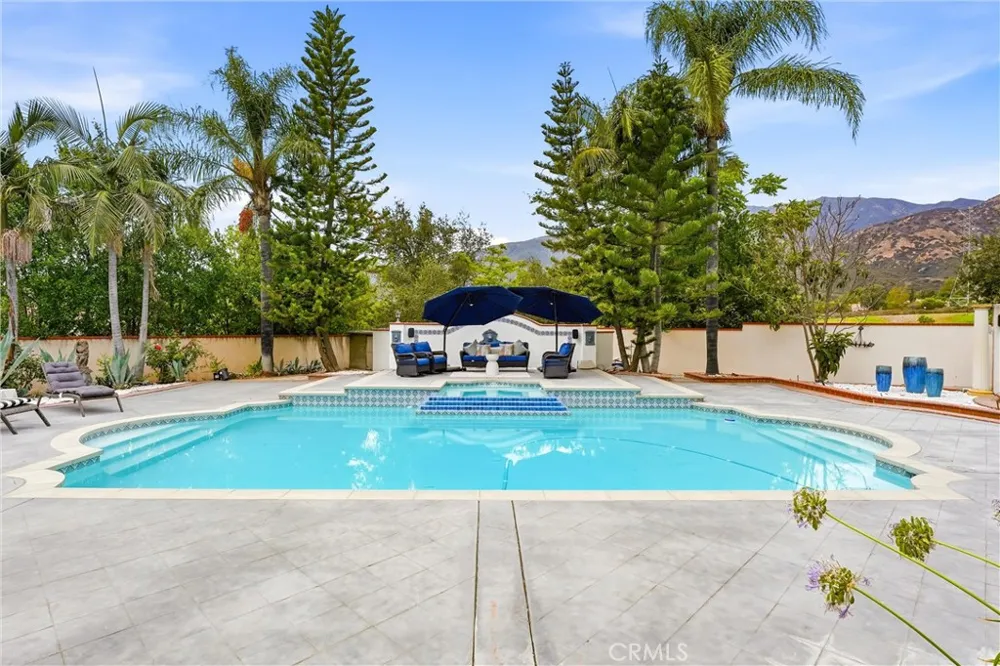 1067 Trevecca Claremont, CA 91711