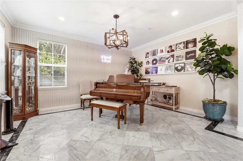 1067 Trevecca Claremont, CA 91711