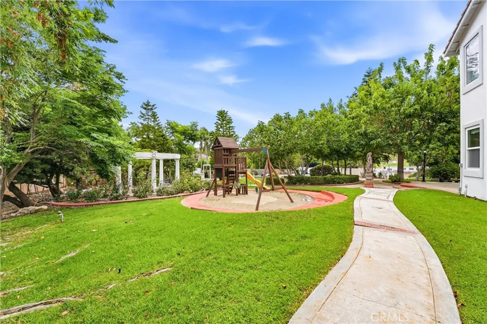 1067 Trevecca Claremont, CA 91711