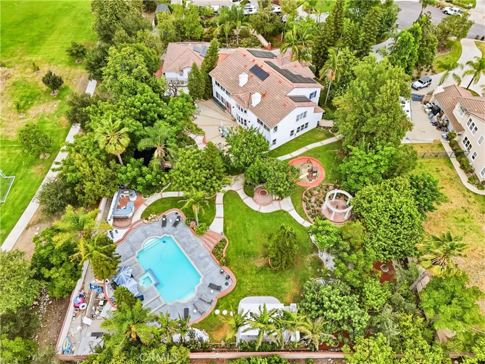 1067 Trevecca Claremont, CA 91711