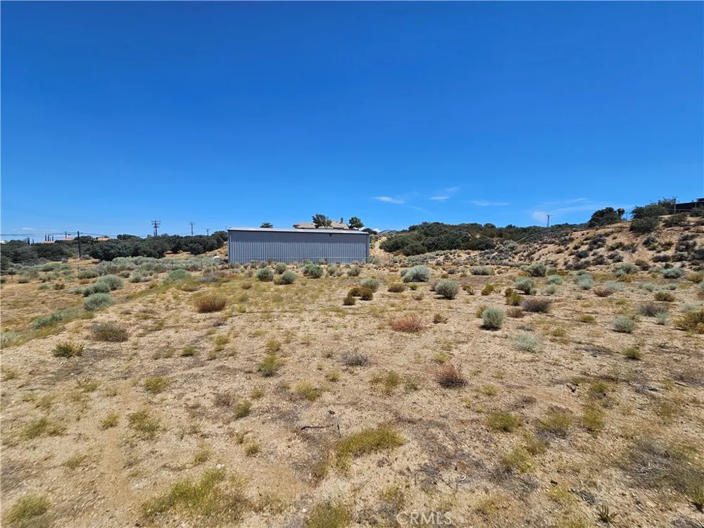 10735 Ranchero Oak Hills, CA 92344