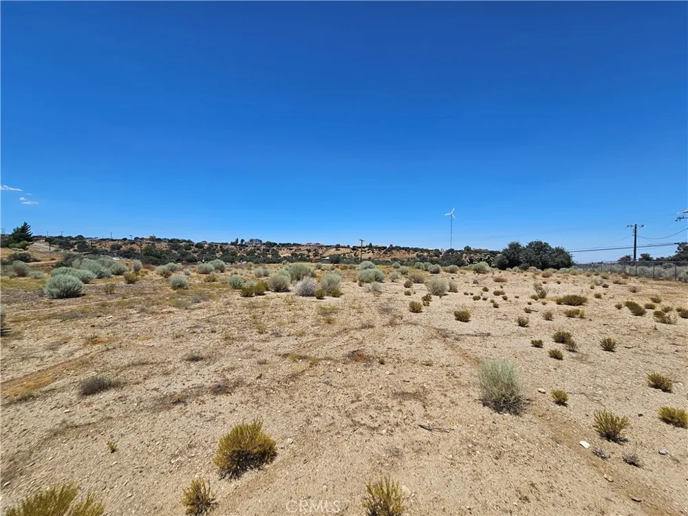 10735 Ranchero Oak Hills, CA 92344