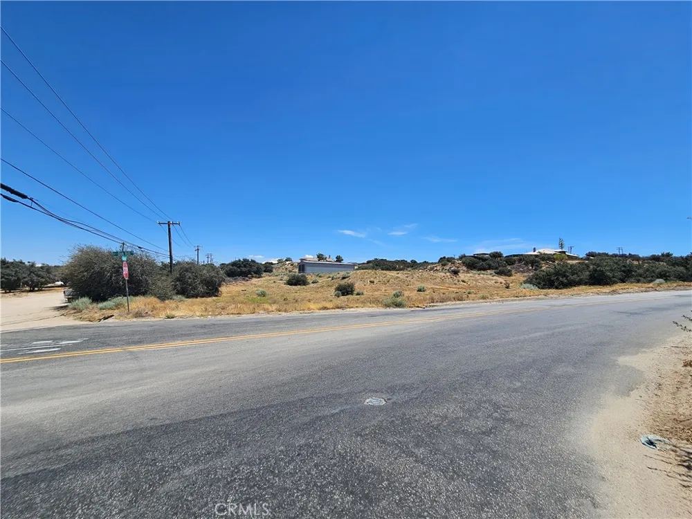 10735 Ranchero Oak Hills, CA 92344