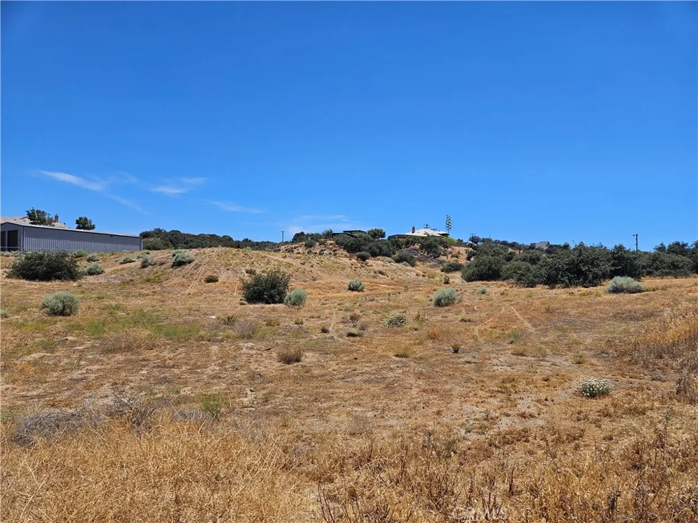 10735 Ranchero Oak Hills, CA 92344