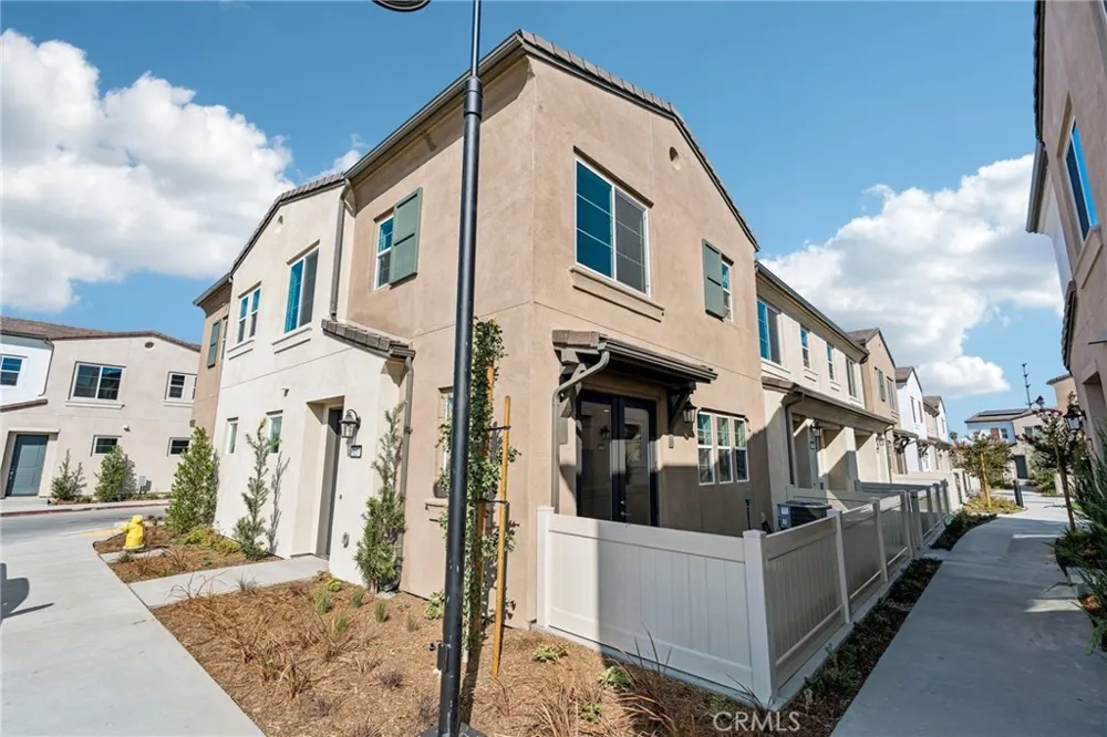 3157 Teralina Circle Riverside, CA 92503