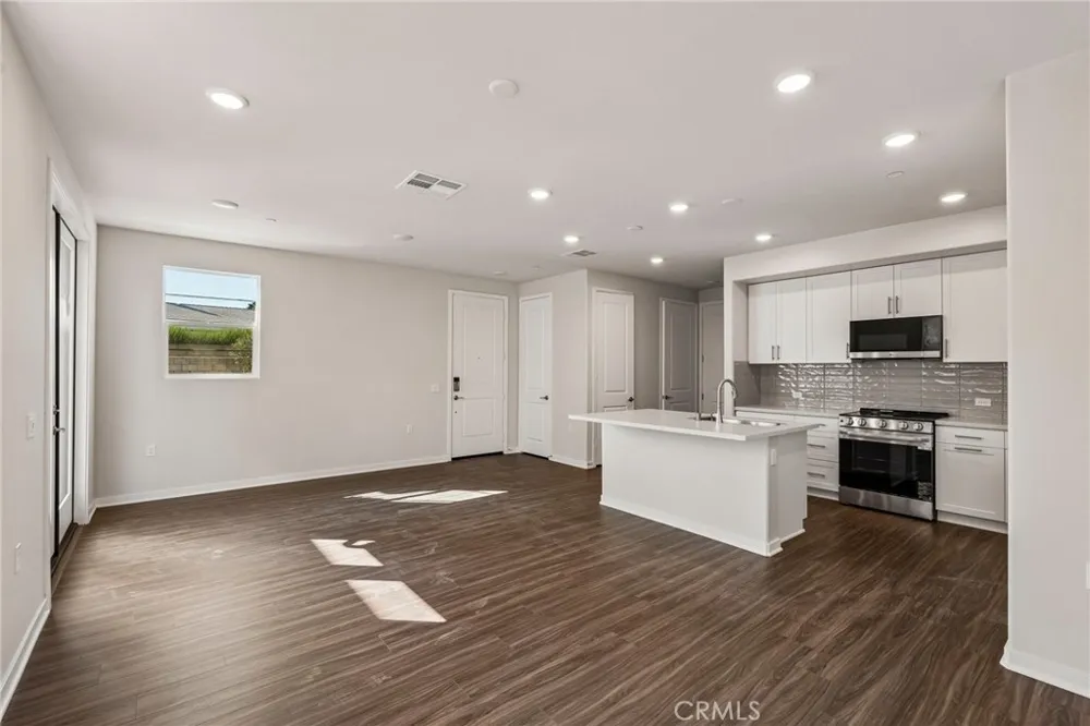 3157 Teralina Circle Riverside, CA 92503