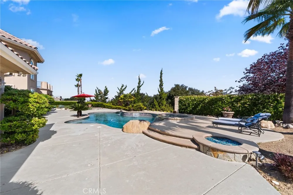 38136 Butterfly Court Yucaipa, CA 92399