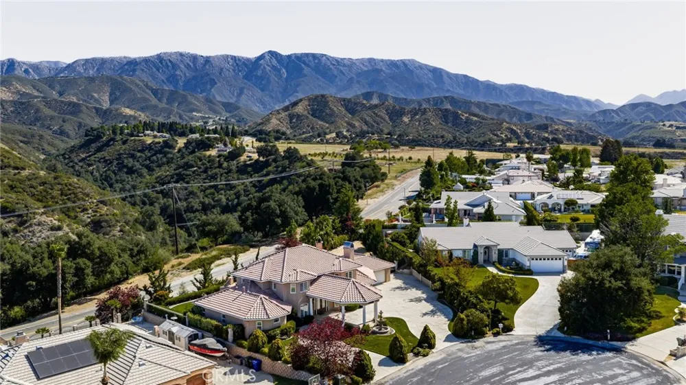 38136 Butterfly Court Yucaipa, CA 92399
