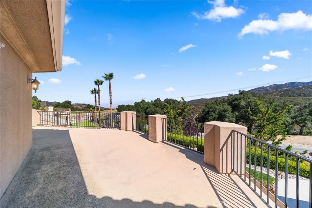 38136 Butterfly Court Yucaipa, CA 92399