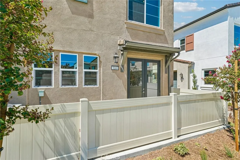 3169 Teralina Circle Riverside, CA 92503