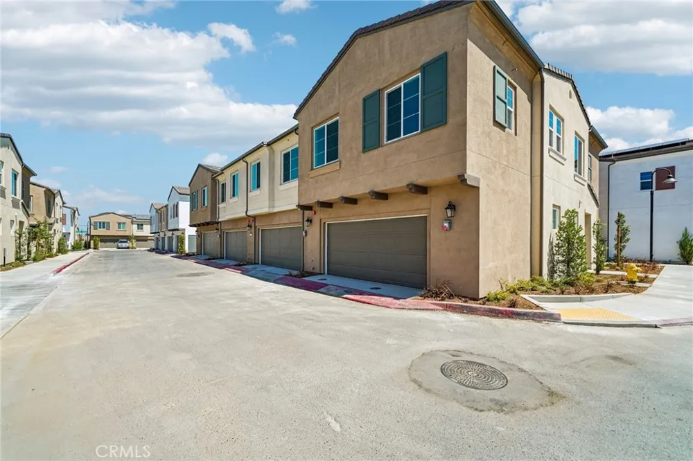 3169 Teralina Circle Riverside, CA 92503