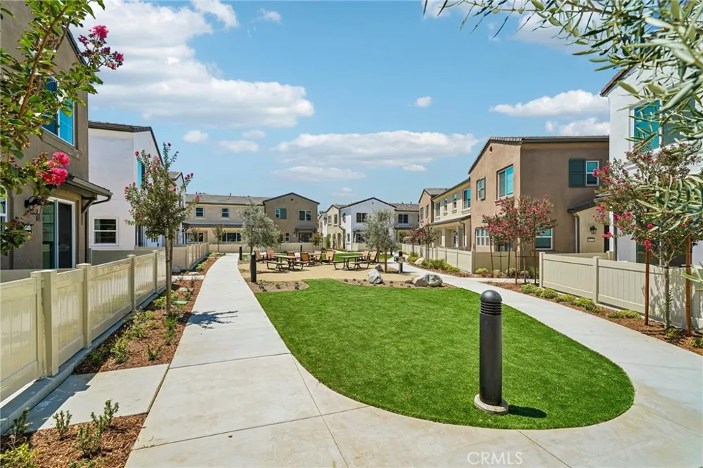 3169 Teralina Circle Riverside, CA 92503