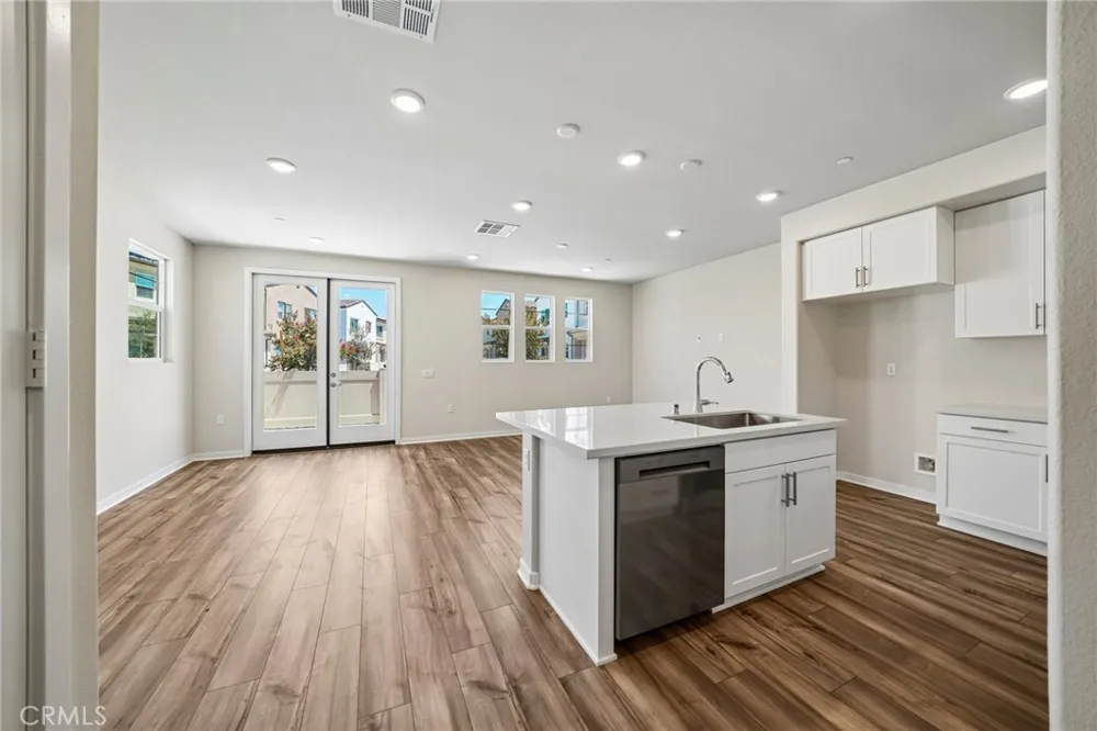 3169 Teralina Circle Riverside, CA 92503