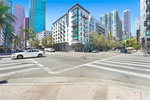 645 W 9th Street #314