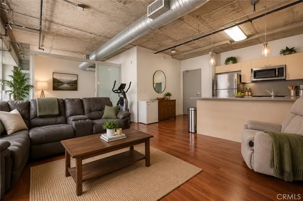 645 W 9th Street #314 Los Angeles, CA 90015